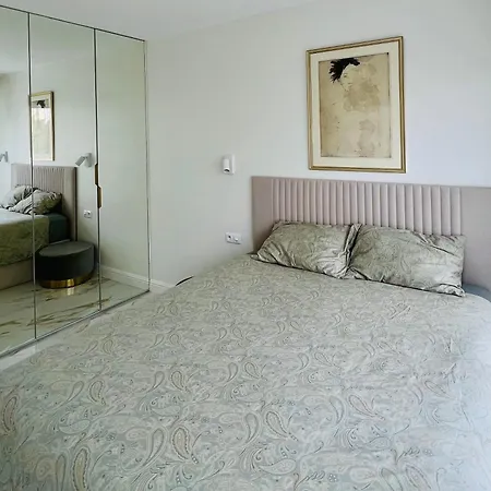 شقة Sunny Riviera - Walk To - Terrace - *