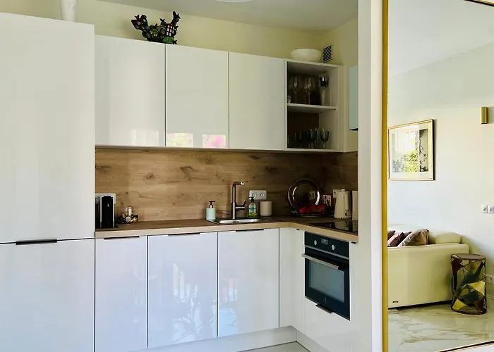 Sunny Riviera - Walk To - Terrace - شقة